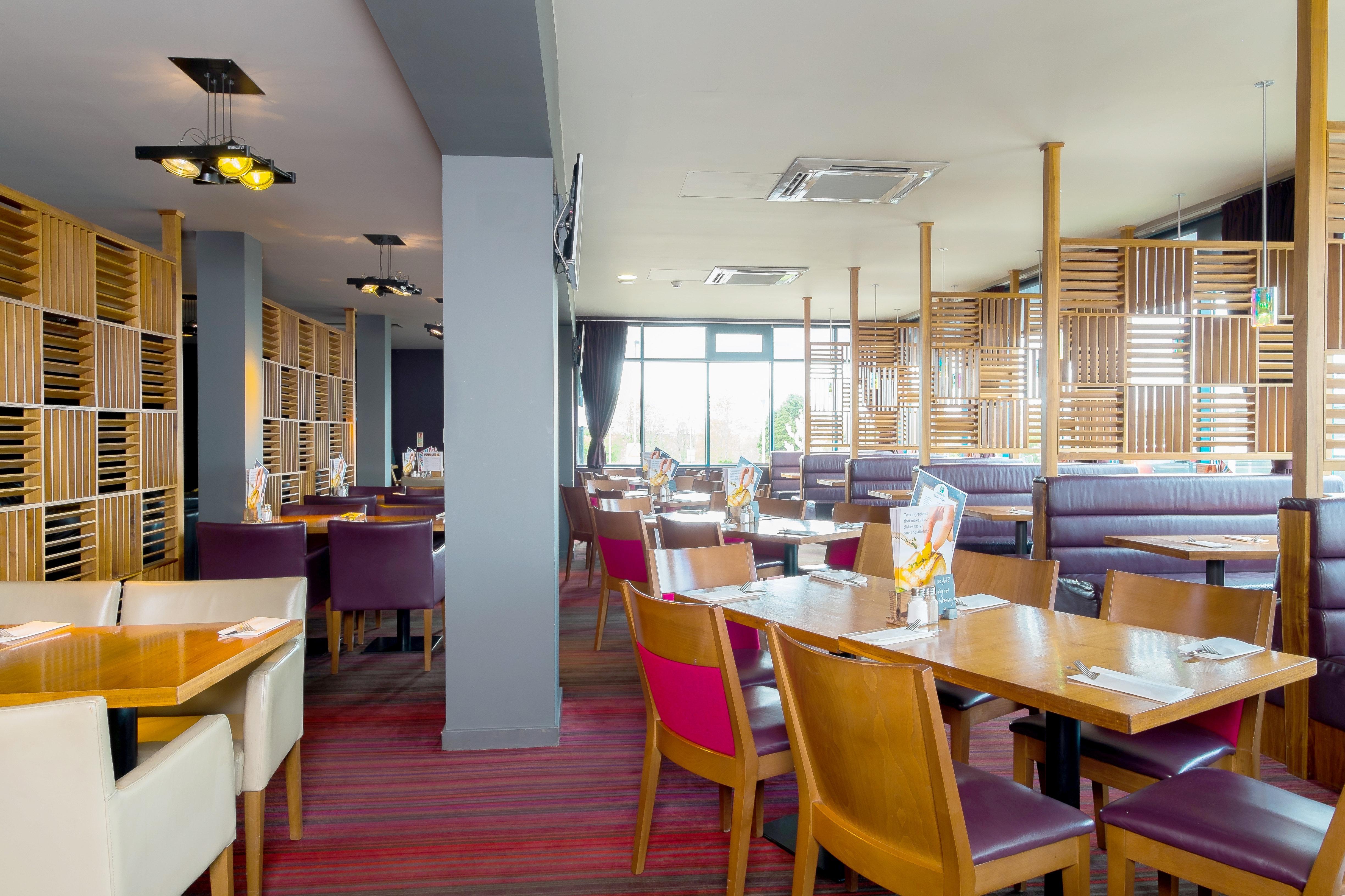 Holiday Inn Aberdeen West By Ihg Westhill Exterior foto