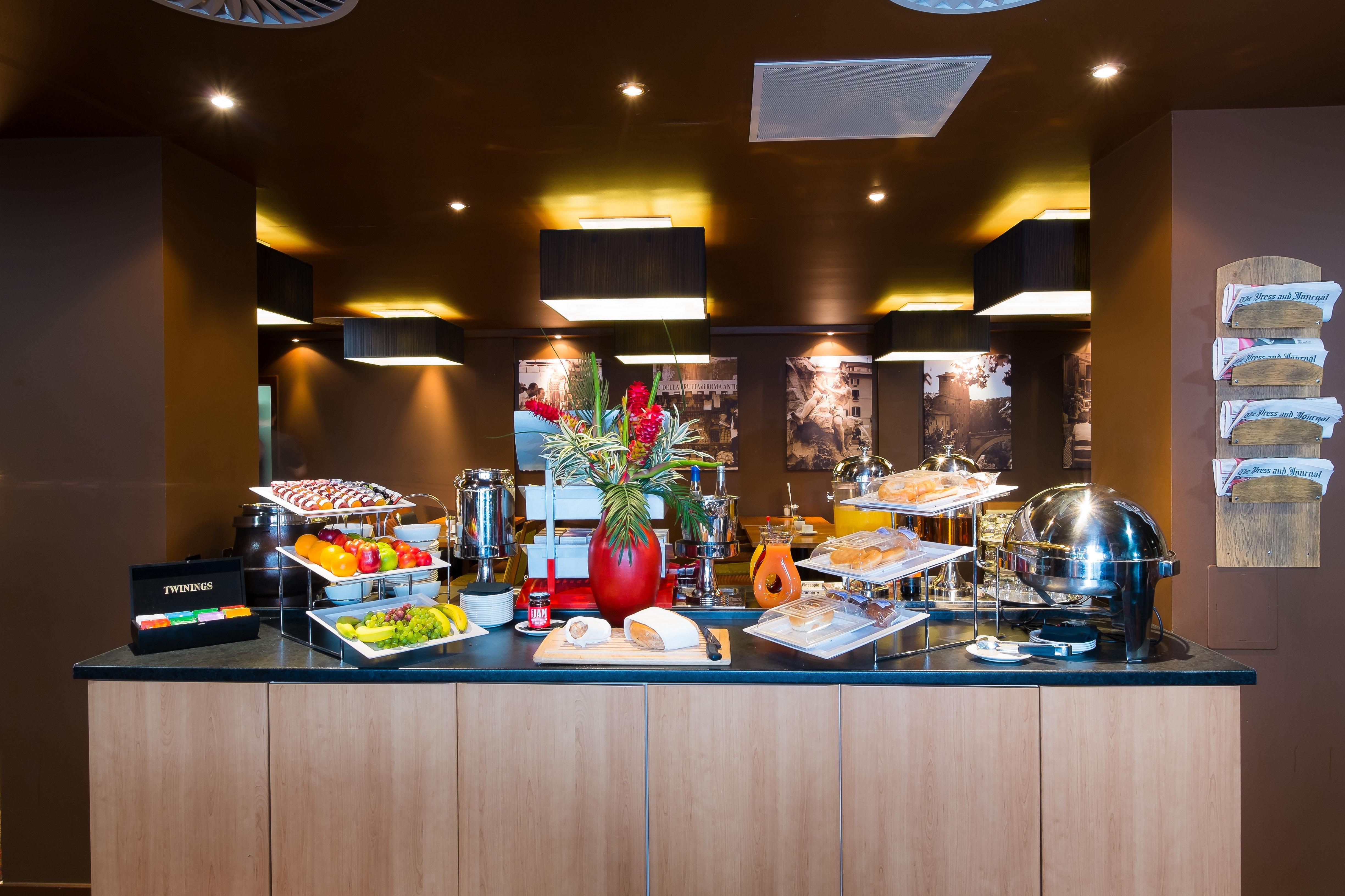 Holiday Inn Aberdeen West By Ihg Westhill Exterior foto