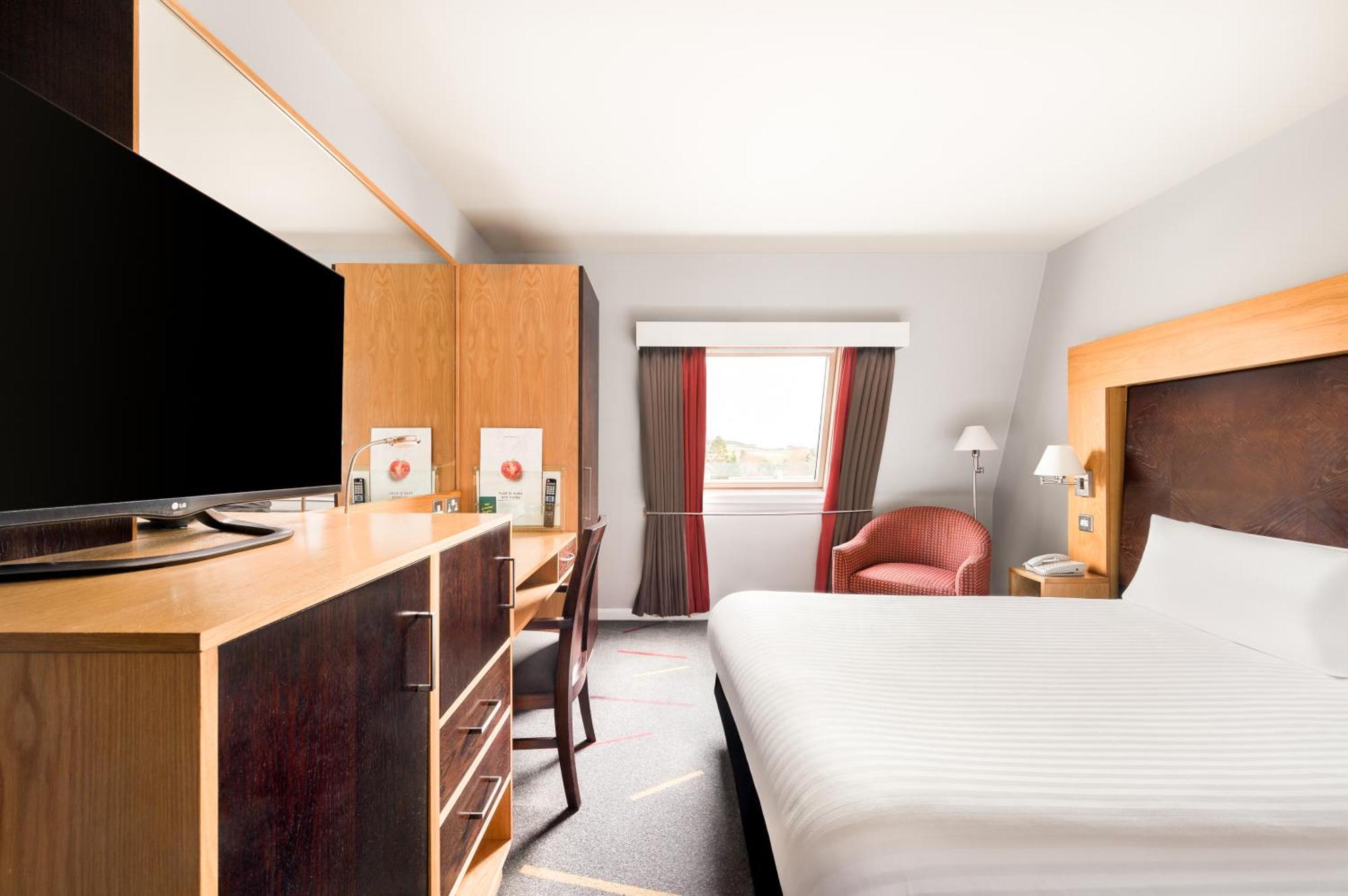 Holiday Inn Aberdeen West By Ihg Westhill Exterior foto